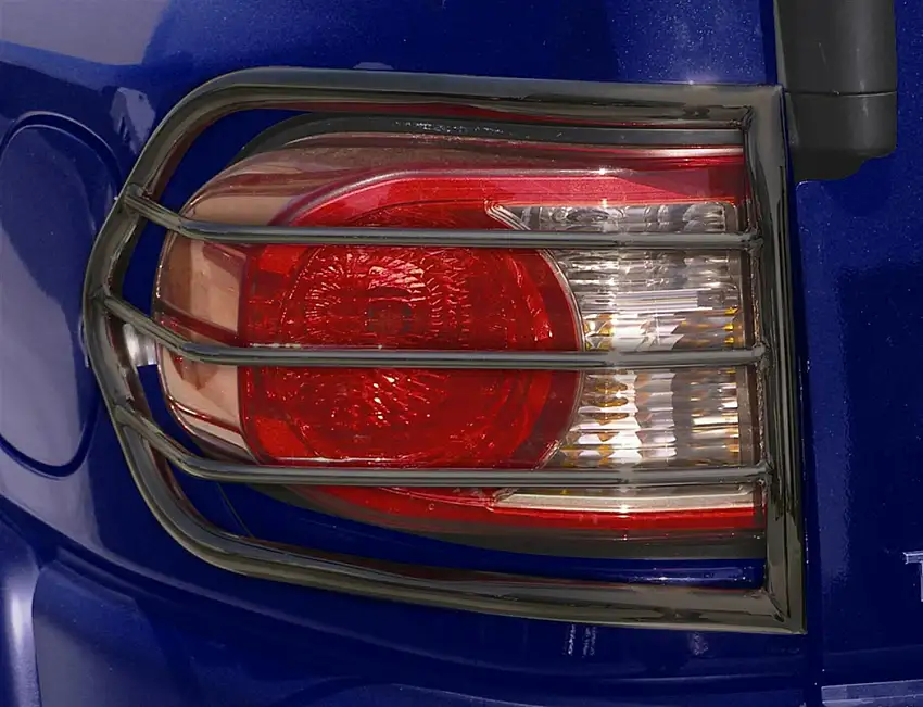 Body Armor FJ-7135 Tail Light Guard