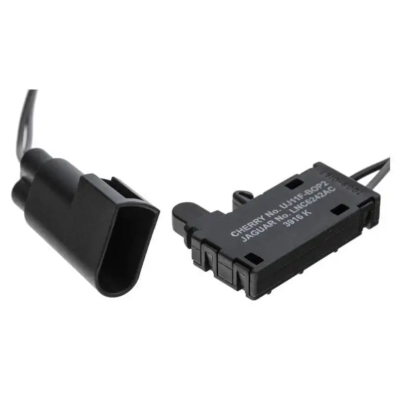 Micro Switch, Trunk