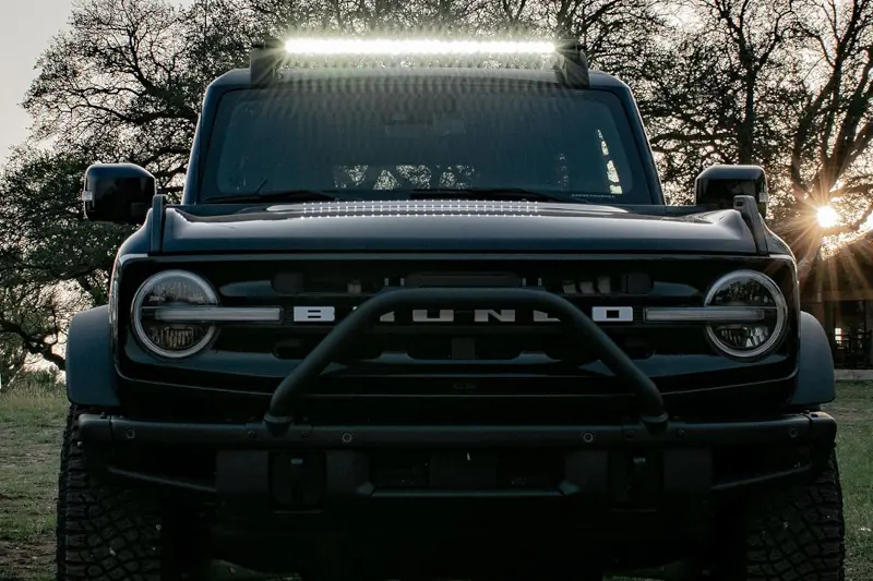 2021-2025 Ford Bronco RIGID Roof Rack Light Kit with a SR Spot/Flood Combo Bar | 46726