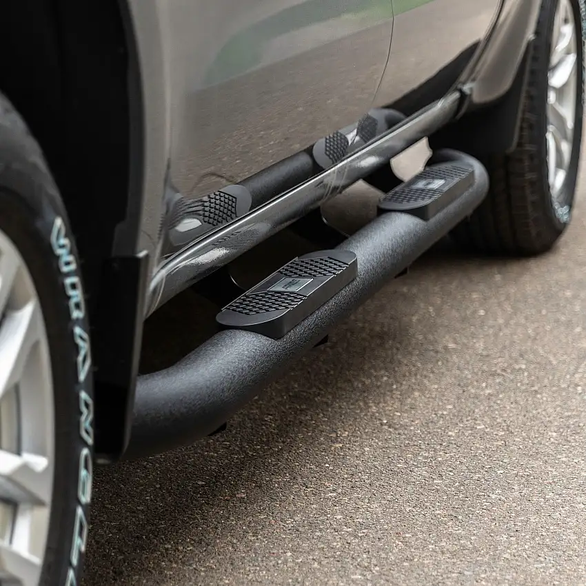 Aries Automotive Big Step 4" Black Aluminum Round Side Bars for Ford Excursion, F-250, F-350 AL233006