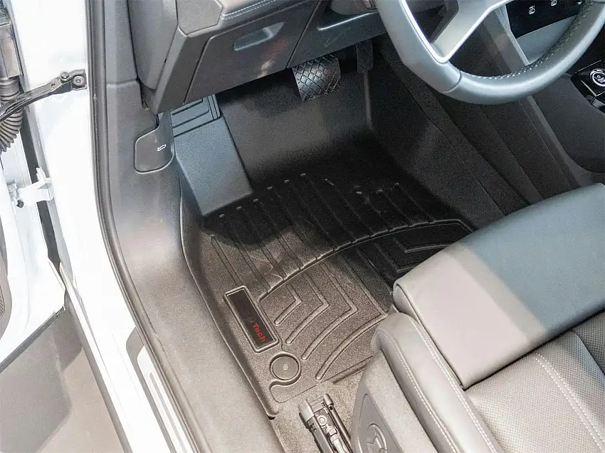 WeatherTech 4419242 FloorLiner™ DigitalFit®